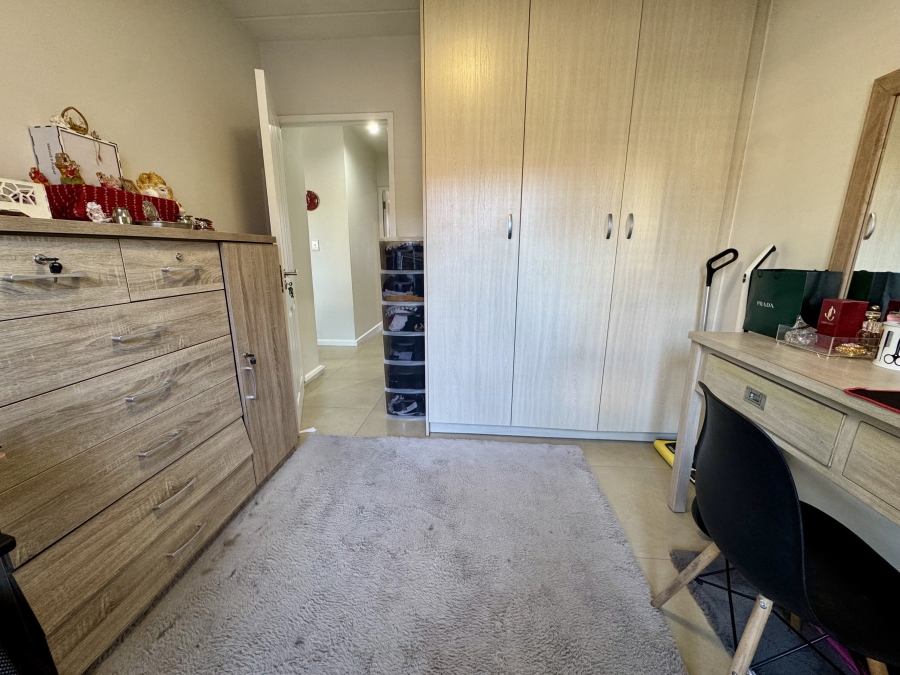 To Let 2 Bedroom Property for Rent in Burgundy Estate Western Cape